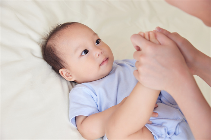 1655782604648569.jpg 攝圖網(wǎng)_501776486_媽媽呵護(hù)嬰幼兒寶寶母嬰陪伴(企業(yè)商用).jpg