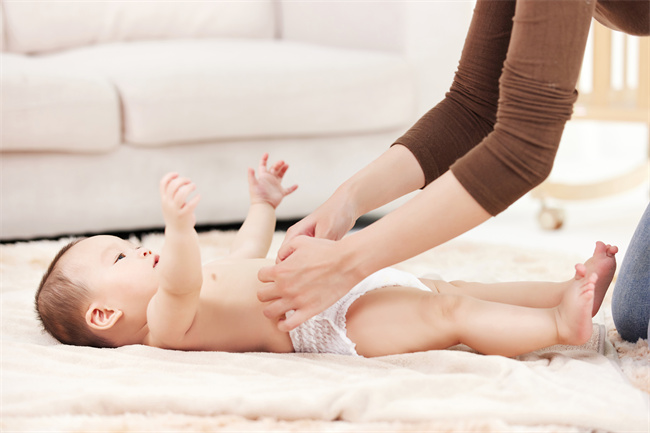 1661863544423808.jpg 換尿布.jpg